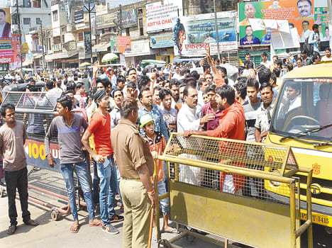 Traders flare on removing illegal occupation