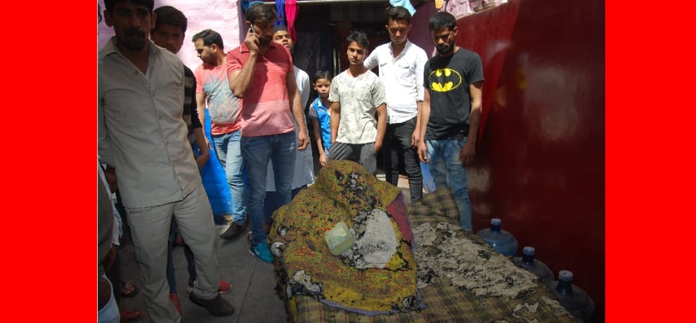 acid attack on sleeping girl in ghaziabad, her marriage is dated in next two month