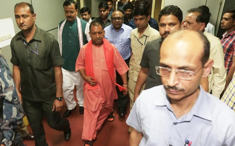 adityanath visits sachivalaya in Lucknow.
