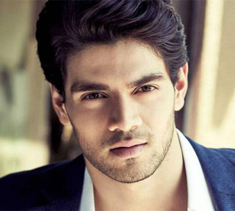 actor suraj pancholi found his new love