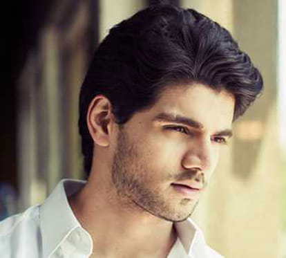 actor suraj pancholi found his new love