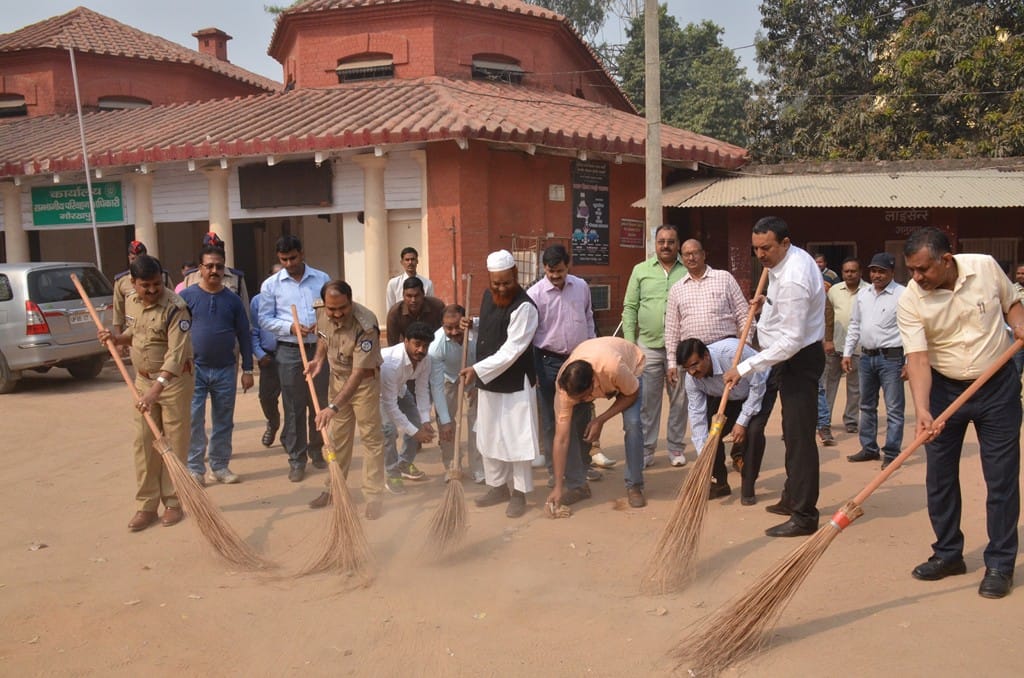 Mission organized to clean surrounding 