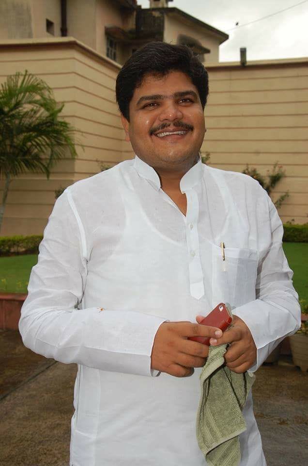 Former Deputy Mayor of Dhanbad, Neeraj Singh and 3 others died in a shootout Dhanbad