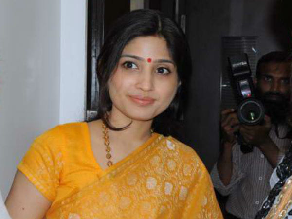 releation between dimple, aparna and yogi adityanath
