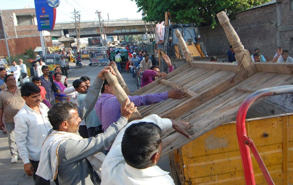 Encroachment removed campaign in firozabad markets