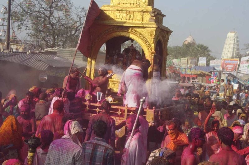 holi celebration in godarangmannar temple