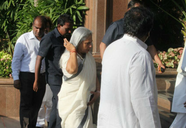 bollywood stars at Aishwarya Rai Bachchan's Father Krishnaraj Rai's Prayer Meeting