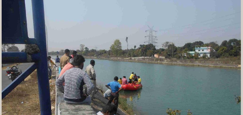 मानसिक रूप से बीमार युवक यमुना में कूदा, मौत