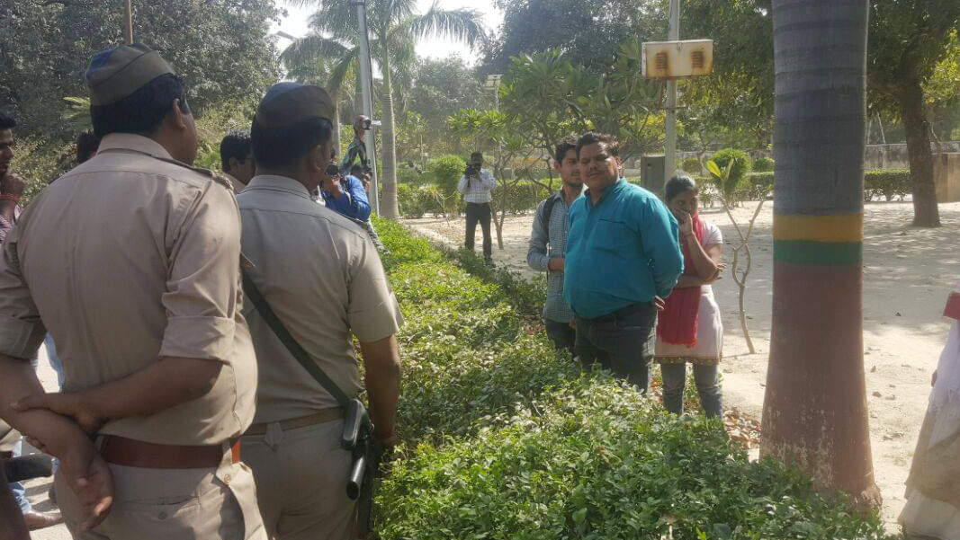 police is in action with anti romeo campaign