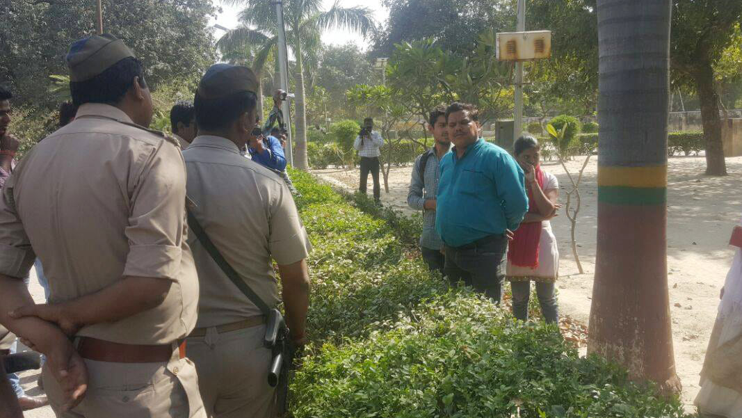 police is in action with anti romeo campaign