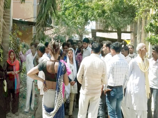 taareekh par aaee yuvatee par hamala