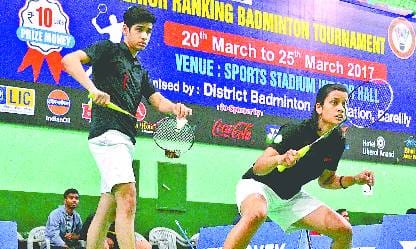 UP shuttler tops in qualifying round