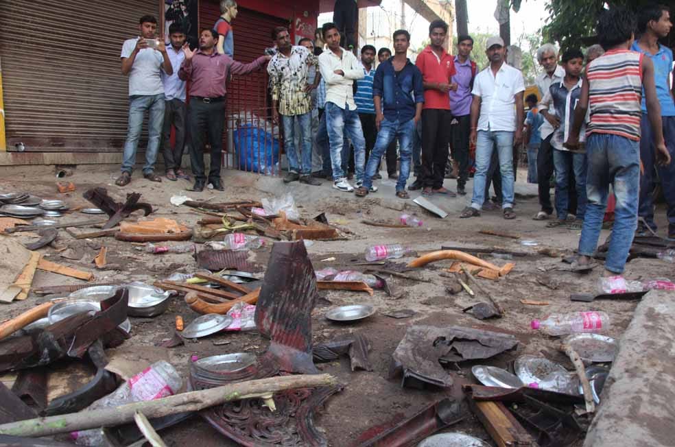 तलाई में व्यक्ति से 10 बोतल अवैध शराब पकड़ी