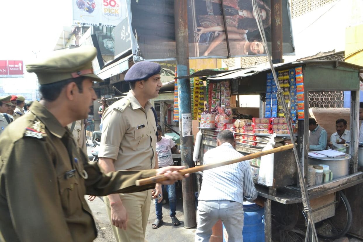 On the orders of the DM, encroachment campaign in the city, officer with JCB