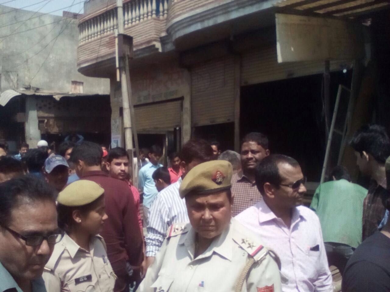 On the orders of the DM, encroachment campaign in the city, officer with JCB