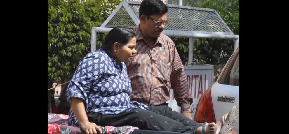 govt doctor on 7 hour leave today, effected by maharastra