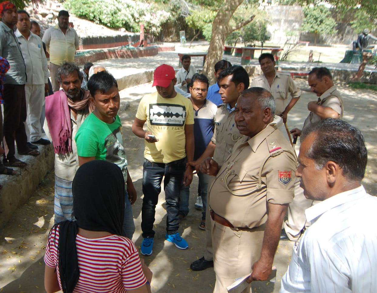 Anti-Romeo faction active, many youths catch