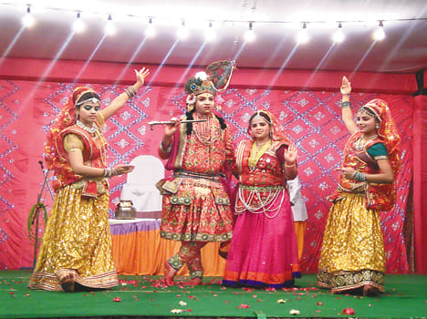 Radhakrishna's Rasala Viewers Enchanted Eyes