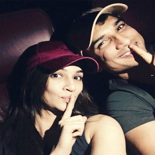 Sushant Singh Rajput And Kriti Sanon Parted Ways, Ended Their One Year Relationship
