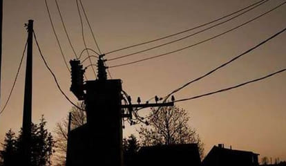not getting 10 hours power in this village in yogi goverment