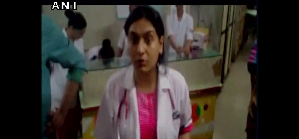 three women arrested for attacking on doctor in sion hospital in mumbai