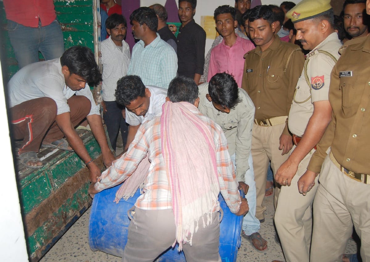 Mini-factory of liquor caught in Indiranagar