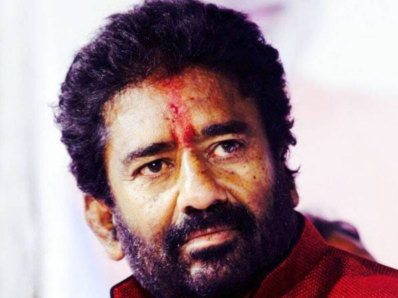 reaction on shiv sena mp ravindra gaikwad air india conflict