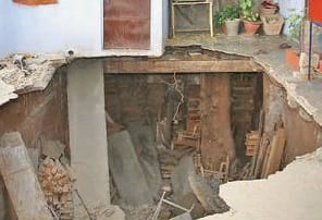 roof collapsed after ladies exited from their in kota