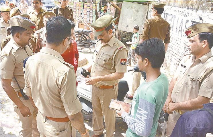 Police raids 15 Romeo