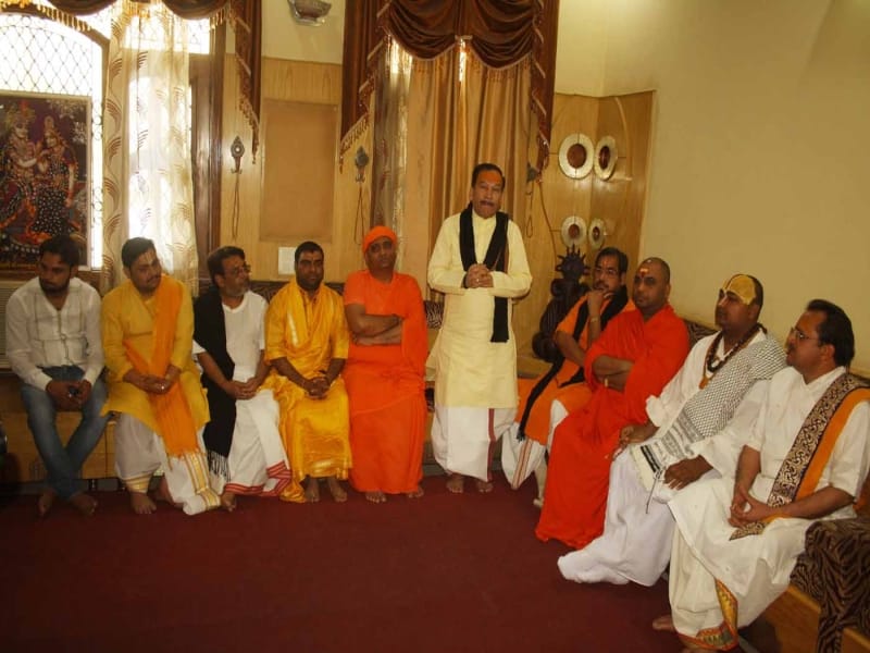 sant talks about temple in ayodhyaya