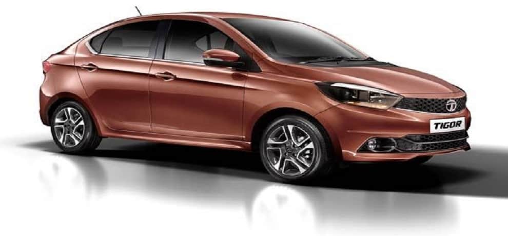 know each and every variants price of sedan car