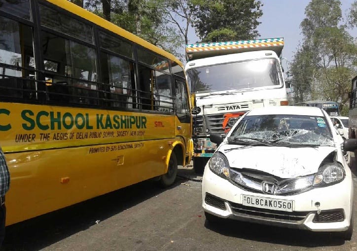 Vehicle collides in Ramnagar