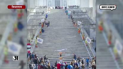 Brothers smash record for most stairs climbed with a person on the head