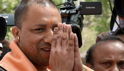 17 farmers tractor auction after became yogi goverment 