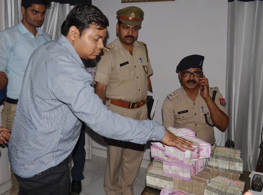 1.8 crores found in car