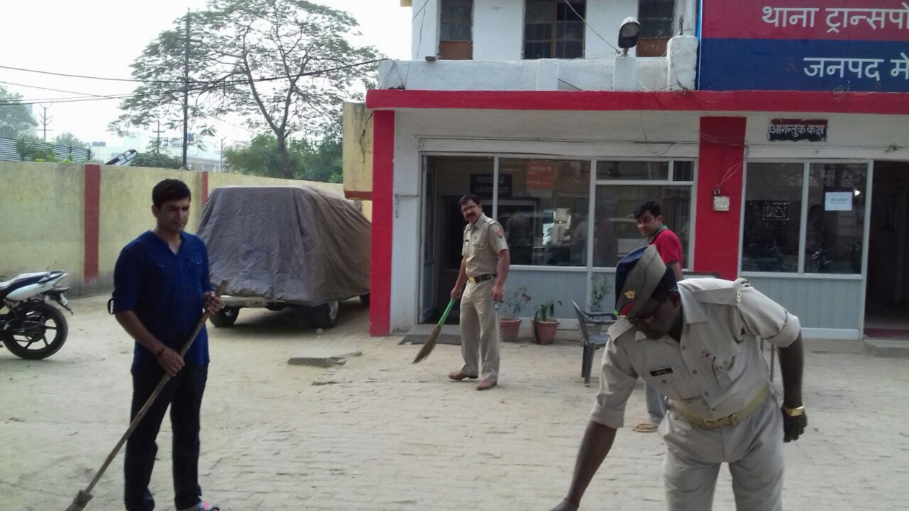 Including DM B Chandrakala, IG, DIG cleaning the style, see photos