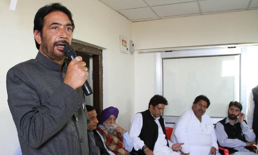 streight fights are between congress and pdp in anantnag says meer