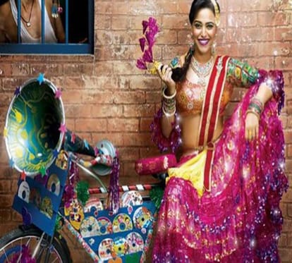 'Anarkali of Aarah' movie review, Swara Bhaskar, Sanjay Mishra, show time