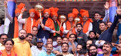 BJP targets Congress President Sonia Gandhi and vice president Rahul Gandhi