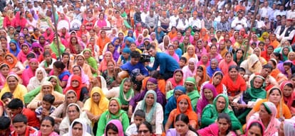 BJP targets Congress President Sonia Gandhi and vice president Rahul Gandhi