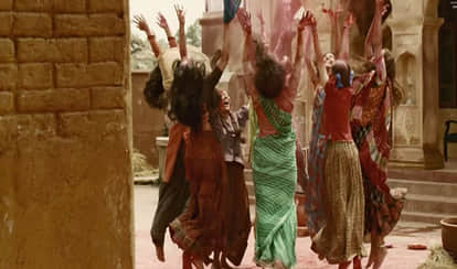 Begum Jaan's New Song Prem Mein Tohre Releases, Vidya & Girls Look Terrific
