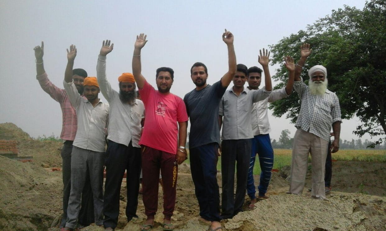 Farmers protest in protest of shutting down of siphon