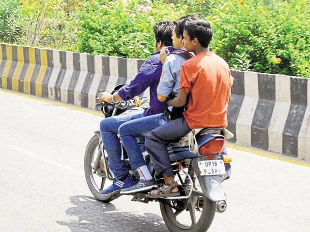 AIIMS study says 40 per cent pillion rider accident victims on two-wheelers did not use helmets