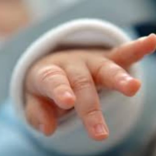 new born baby thrown in sewer in lucknow