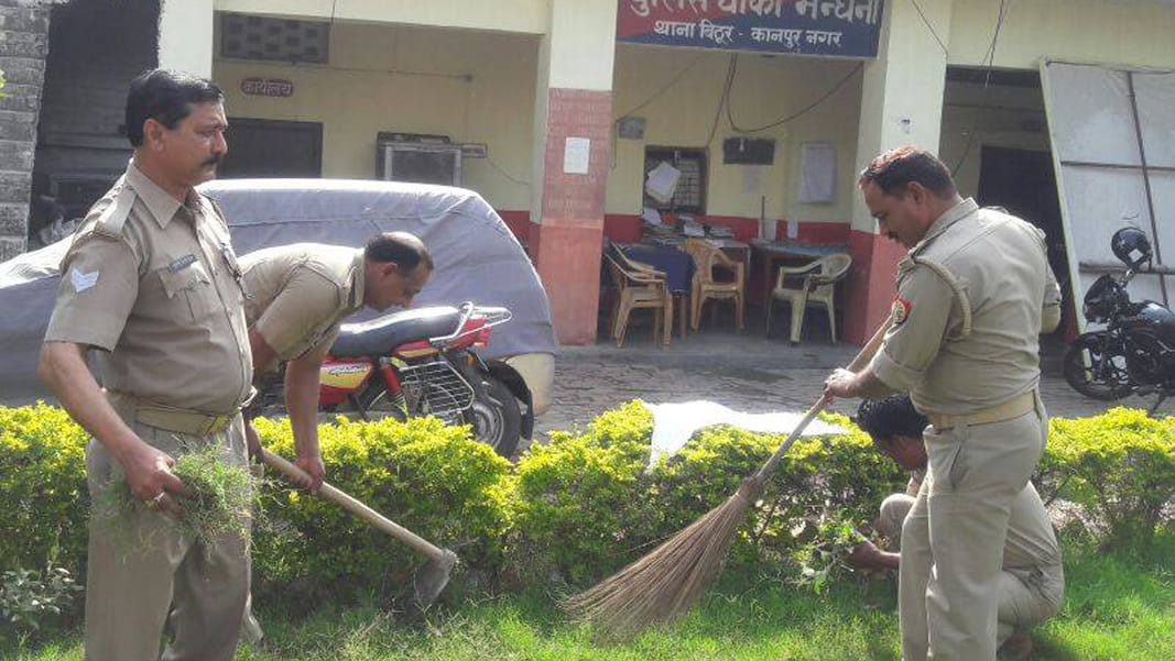 police drive cleanliness campaign