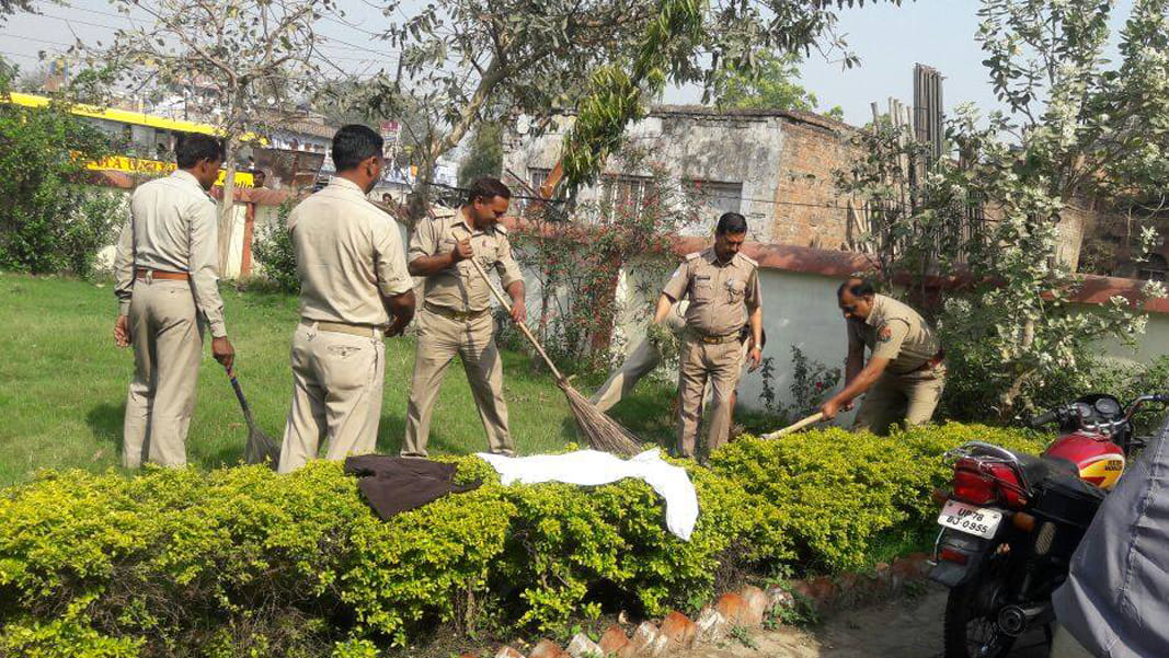 police drive cleanliness campaign