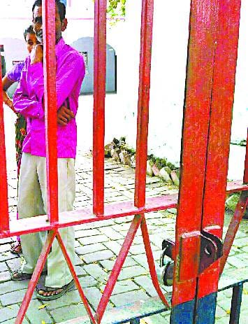 Police imprisoned in their own police station