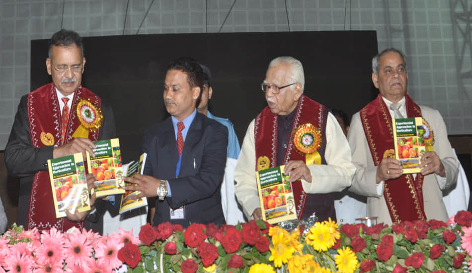 governer ram naik angry on stage in kanpur university programme