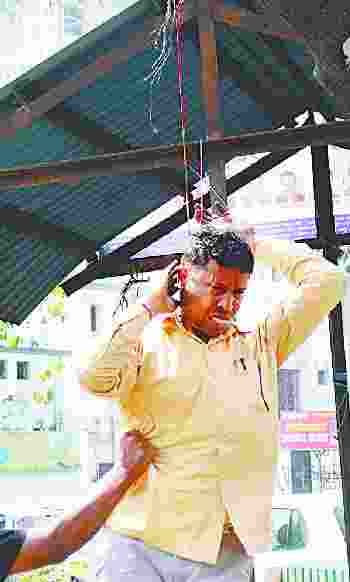commisionery square buy attempt sucide