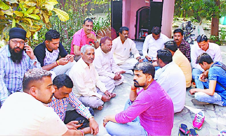 Laddu Gopal statue stolen, stirred